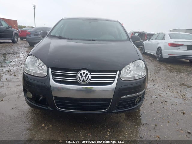2010 Volkswagen Jetta 2.0t მანქანა იყიდება აუქციონზე, vin: 3VWHJ7AJ8AM014532, აუქციონის ნომერი: 12693731