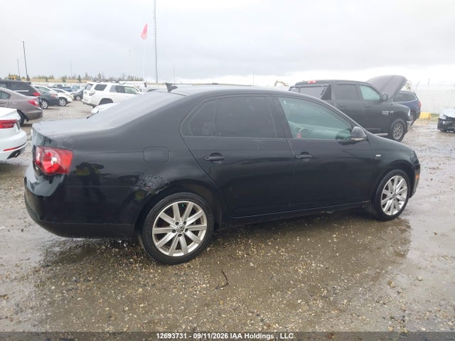 2010 Volkswagen Jetta 2.0t მანქანა იყიდება აუქციონზე, vin: 3VWHJ7AJ8AM014532, აუქციონის ნომერი: 12693731