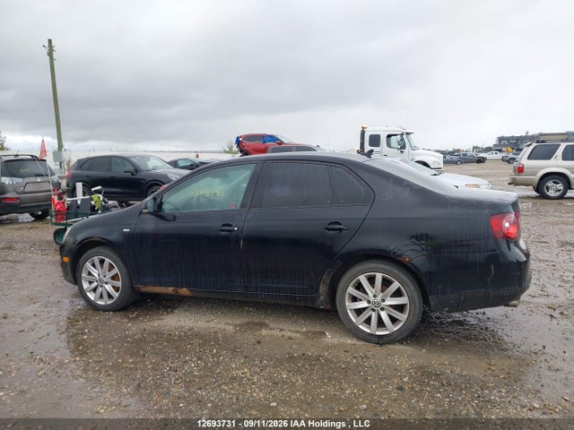 2010 Volkswagen Jetta 2.0t მანქანა იყიდება აუქციონზე, vin: 3VWHJ7AJ8AM014532, აუქციონის ნომერი: 12693731