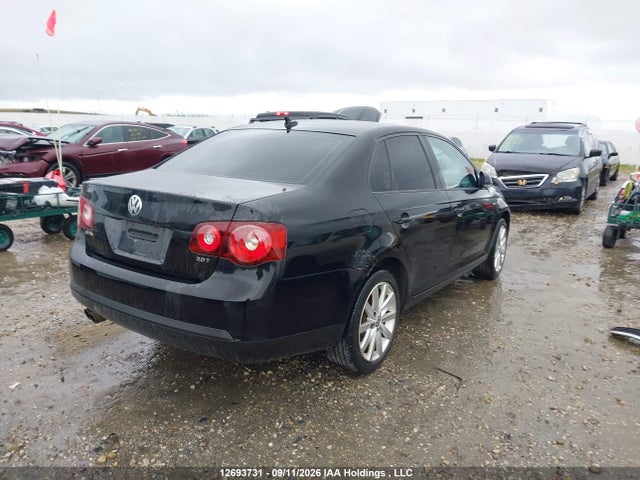 2010 Volkswagen Jetta 2.0t მანქანა იყიდება აუქციონზე, vin: 3VWHJ7AJ8AM014532, აუქციონის ნომერი: 12693731