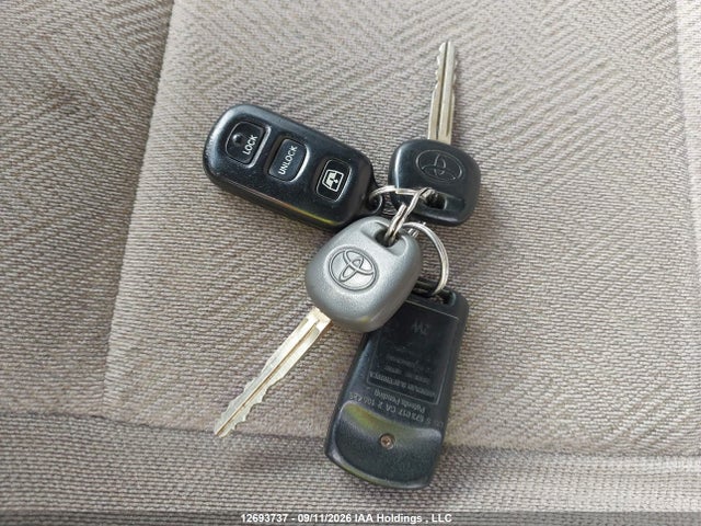 Продаж на аукціоні авто 2002 Toyota Sequoia Sr5, vin: 5TDBT44A62S101506, номер лоту: 12693737