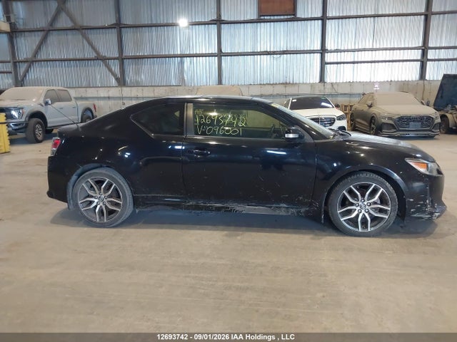 12693742 :رقم المزاد ، JTKJF5C76F3096001 vin ، 2015 Scion Tc مزاد بيع