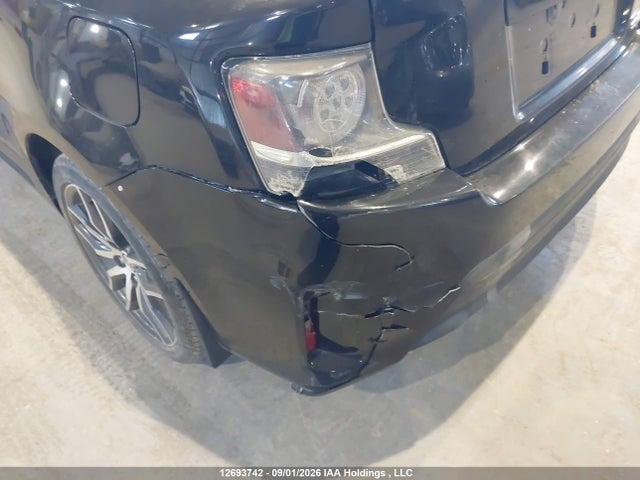 12693742 :رقم المزاد ، JTKJF5C76F3096001 vin ، 2015 Scion Tc مزاد بيع