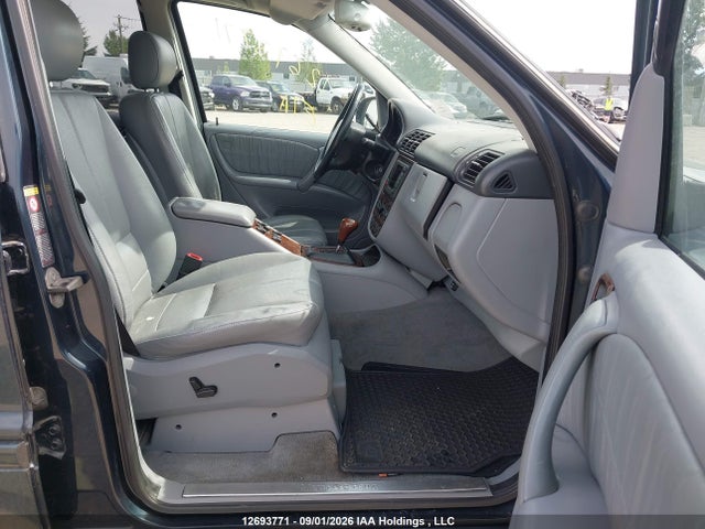 2000 Mercedes-benz Ml 430 მანქანა იყიდება აუქციონზე, vin: 4JGAB72E7YA154500, აუქციონის ნომერი: 12693771