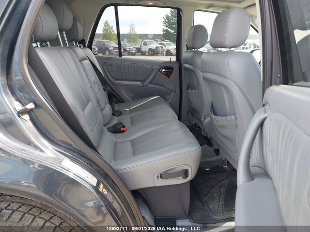 2000 Mercedes-benz Ml 430 მანქანა იყიდება აუქციონზე, vin: 4JGAB72E7YA154500, აუქციონის ნომერი: 12693771