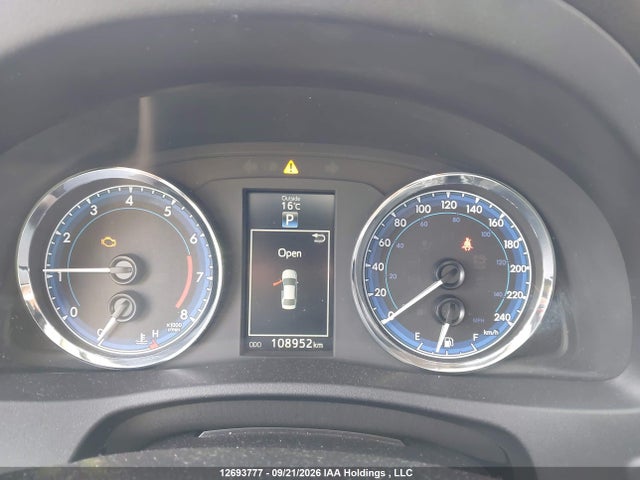 2T1BURHE8HC832589 Toyota Corolla