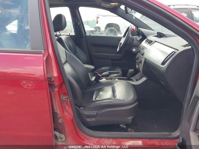 12693797 :رقم المزاد ، 1FAHP3GN2AW211027 vin ، 2010 Ford Focus Ses مزاد بيع