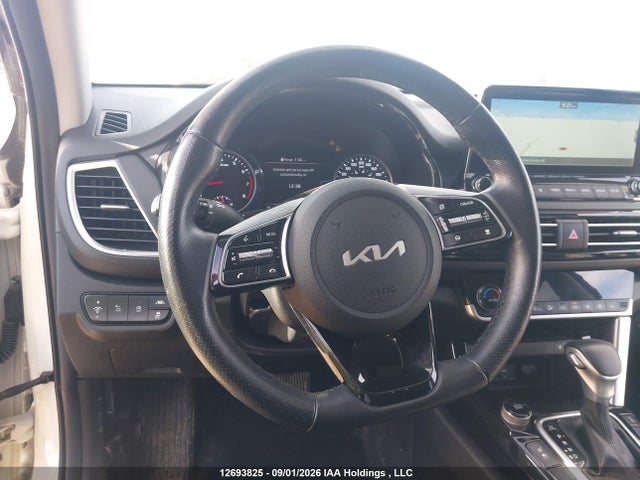 12693825 :رقم المزاد ، KNDETCA21N7272893 vin ، 2022 Kia Seltos Sx مزاد بيع