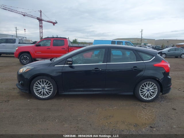 12693846 :رقم المزاد ، 1FADP3N21EL261321 vin ، 2014 Ford Focus Titanium مزاد بيع