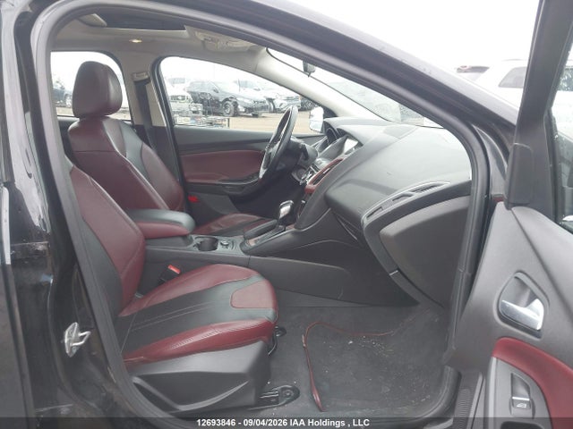 12693846 :رقم المزاد ، 1FADP3N21EL261321 vin ، 2014 Ford Focus Titanium مزاد بيع