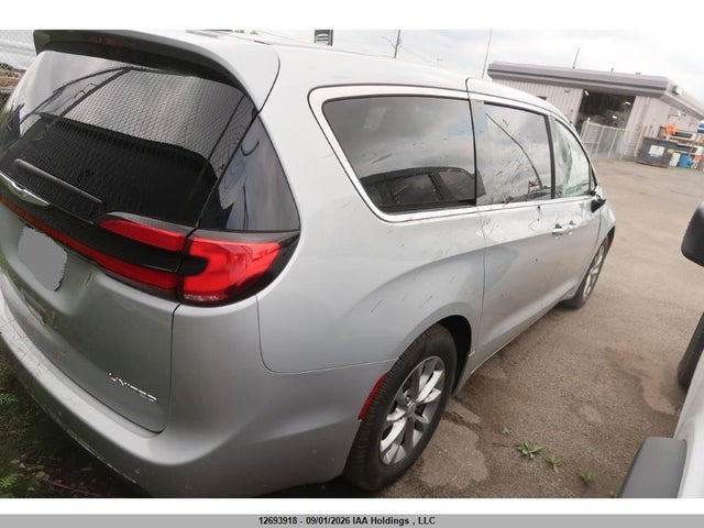 Chrysler Pacifica Limited 2026 2C4RC1GG2TR244198 Image 5