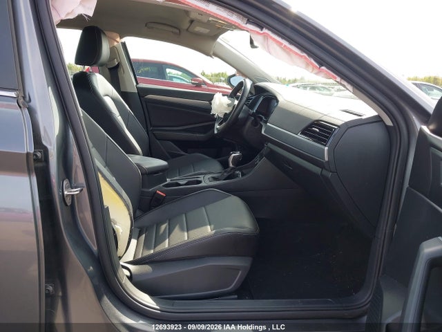 2023 Volkswagen Jetta Comfortline მანქანა იყიდება აუქციონზე, vin: 3VWEM7BU1PM003853, აუქციონის ნომერი: 12693923