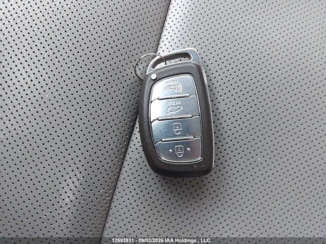 Продажа на аукционе авто 2017 Hyundai Tucson Luxury, vin: KM8J3CA48HU518078, номер лота: 12693931