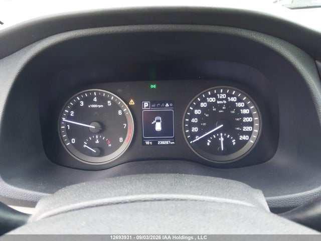 Продажа на аукционе авто 2017 Hyundai Tucson Luxury, vin: KM8J3CA48HU518078, номер лота: 12693931