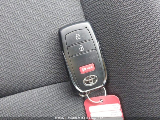 7MUCAABGXNV025332 Toyota Corolla Cross Le