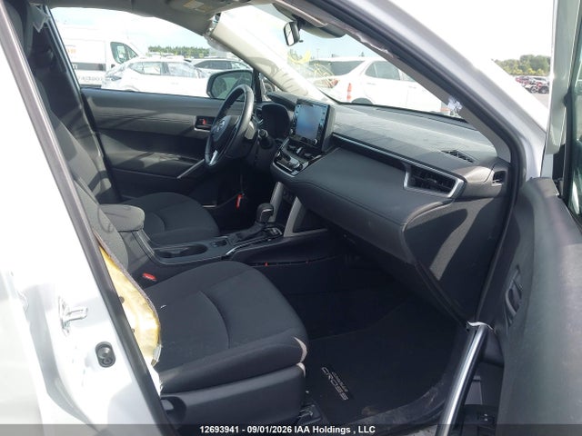 7MUCAABGXNV025332 Toyota Corolla Cross Le