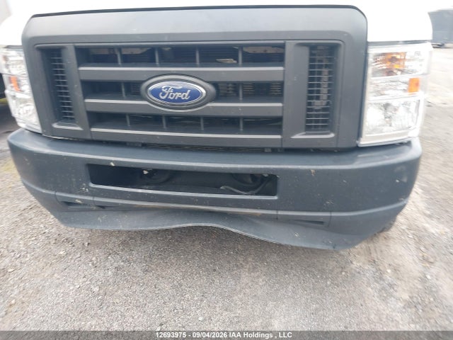 Ford Econoline E450 Super Duty Cutaway Van 2023 1FDWE4FK4PDD28015 Image 16