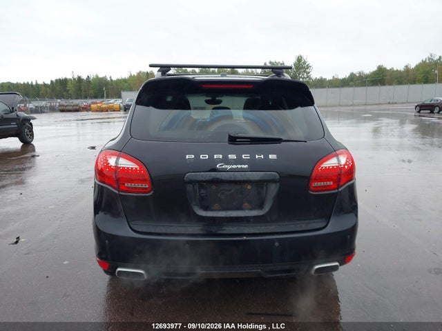 Porsche Cayenne Platinum Edition 2014 WP1AA2A29ELA94719 Image 16