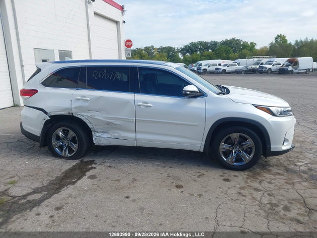 Toyota Highlander Limited/ltd Platinum 2018 5TDDZRFH2JS860358 Image 13