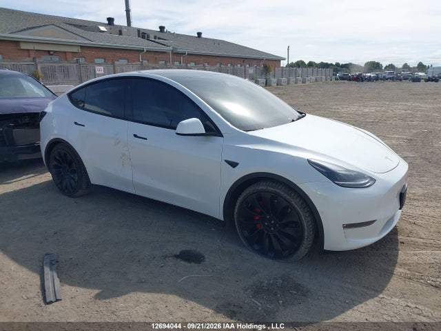 Tesla Model Y 2022 7SAYGDEFXNF387591 Image 13