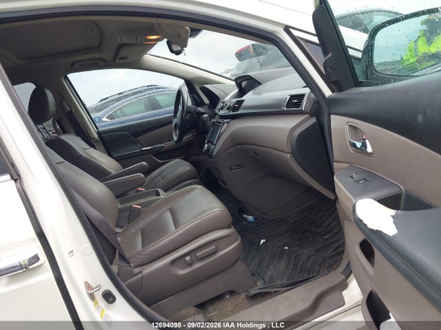 Honda Odyssey Touring 2014 5FNRL5H94EB505692 Image 5