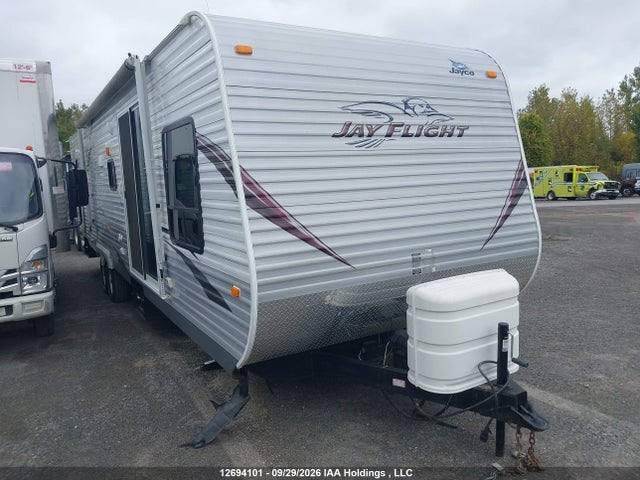 12694101 :رقم المزاد ، 1UJBJ0BTXD18J0247 vin ، 2013 Jayco Jayco Jayflight مزاد بيع