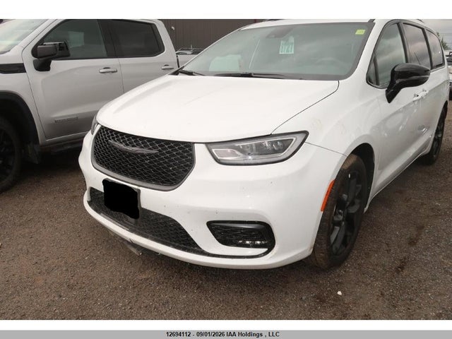 Chrysler Pacifica Limited 2026 2C4RC1GG4TR232229 Image 2