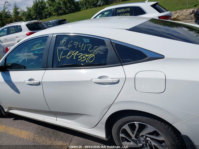 Продажа на аукционе авто 2018 Honda Civic Lx, vin: 2HGFC2F60JH043390, номер лота: 12694128