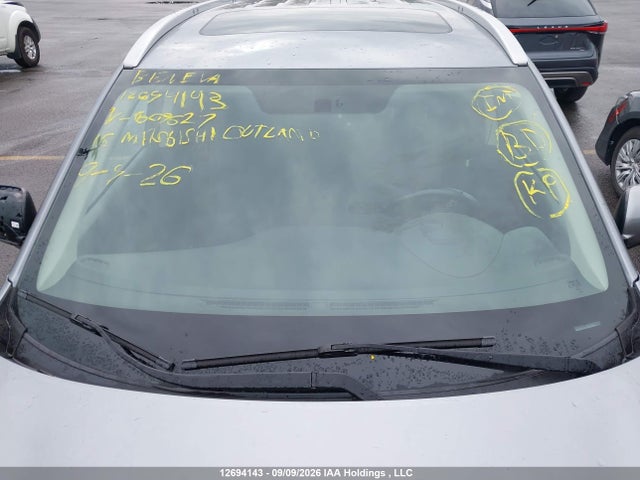 JA4AZ2A3XGZ609627 Mitsubishi Outlander Es
