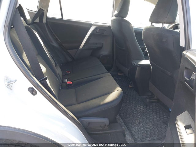 Toyota RAV4 LE 2015 2T3BFREV6FW362578 Image 8