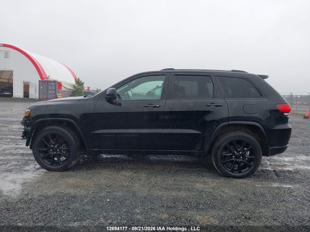 Продаж на аукціоні авто 2018 Jeep Grand Cherokee Laredo, vin: 1C4RJFAG6JC417724, номер лоту: 12694177