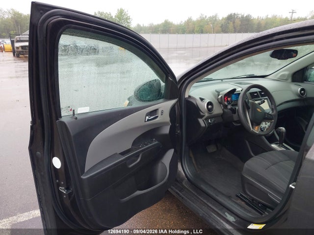 1G1JC5SH1F4142444 Chevrolet Sonic Lt Auto