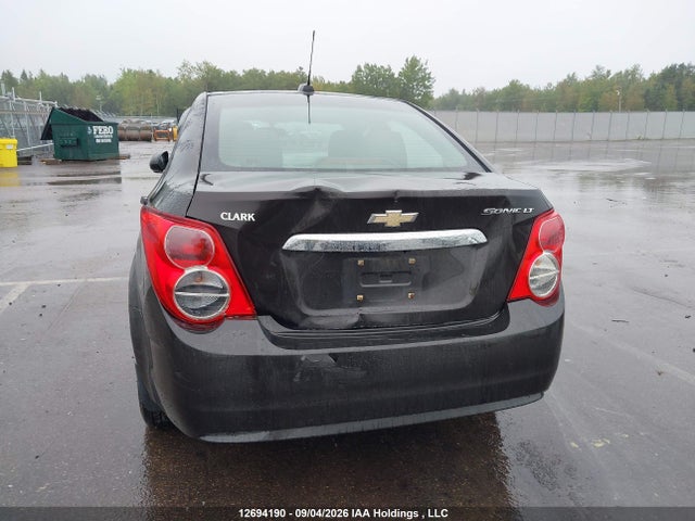 Chevrolet Sonic Lt Auto 2015 1G1JC5SH1F4142444 Image 6