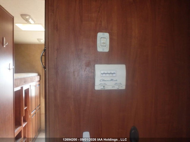 Продажа на аукционе авто 2011 Jayco Eagle, vin: 1UJBJ0BS5B1CV0127, номер лота: 12694200