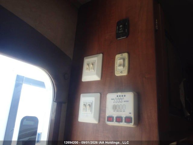 Продажа на аукционе авто 2011 Jayco Eagle, vin: 1UJBJ0BS5B1CV0127, номер лота: 12694200