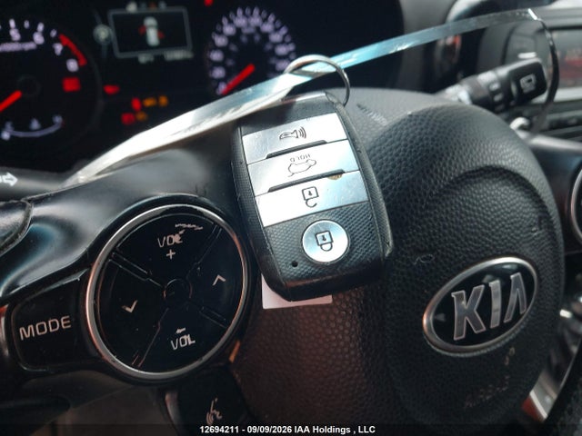 12694211 :رقم المزاد ، KNDJX3A5XF7175951 vin ، 2015 Kia Soul Sx/sx Luxury مزاد بيع