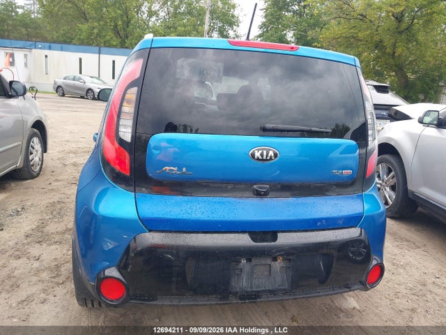 12694211 :رقم المزاد ، KNDJX3A5XF7175951 vin ، 2015 Kia Soul Sx/sx Luxury مزاد بيع