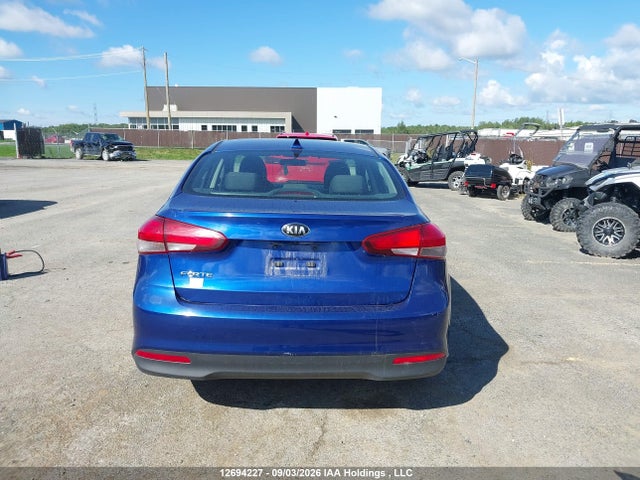 12694227 :رقم المزاد ، 3KPFL4A76HE106170 vin ، 2017 Kia Forte Lx/s مزاد بيع