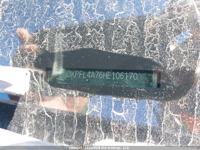 12694227 :رقم المزاد ، 3KPFL4A76HE106170 vin ، 2017 Kia Forte Lx/s مزاد بيع