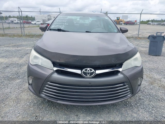 2015 Toyota Camry Le მანქანა იყიდება აუქციონზე, vin: 4T1BF1FK5FU932195, აუქციონის ნომერი: 12694245
