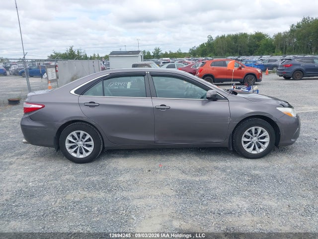 2015 Toyota Camry Le მანქანა იყიდება აუქციონზე, vin: 4T1BF1FK5FU932195, აუქციონის ნომერი: 12694245