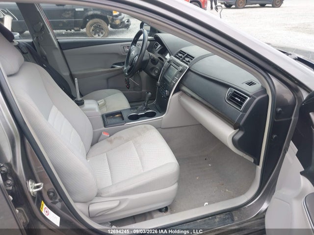 2015 Toyota Camry Le მანქანა იყიდება აუქციონზე, vin: 4T1BF1FK5FU932195, აუქციონის ნომერი: 12694245