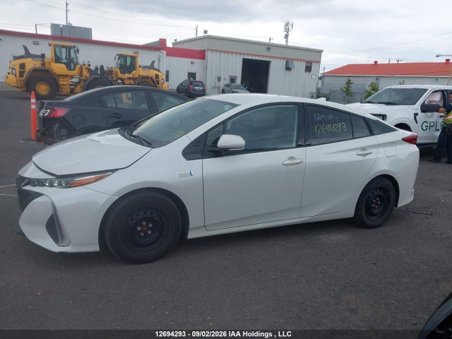 Toyota Prius Prime Upgrade 2020 JTDKARFP5L3122810 Image 14