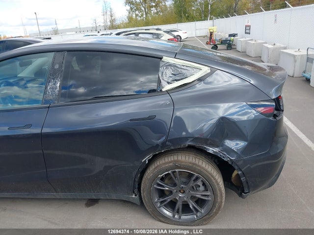 Tesla Model Y Long Range 2025 7SAYGDEE7SF289055 Image 19
