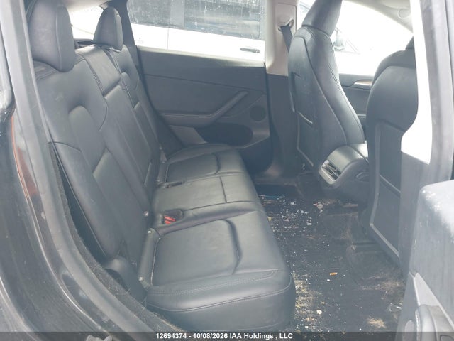 Tesla Model Y Long Range 2025 7SAYGDEE7SF289055 Image 8