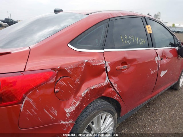12694384 :رقم المزاد ، 1FADP3J22JL248139 vin ، 2018 Ford Focus Titanium مزاد بيع