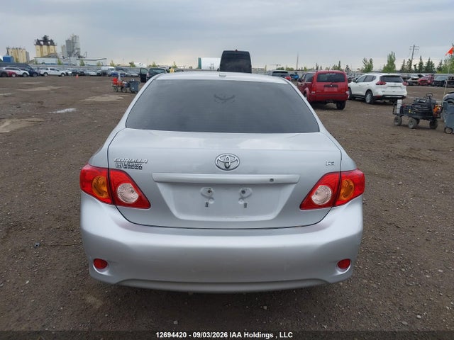 2010 Toyota Corolla Ce მანქანა იყიდება აუქციონზე, vin: 2T1BU4EE5AC213879, აუქციონის ნომერი: 12694420