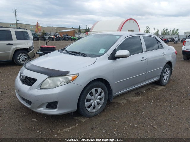 2010 Toyota Corolla Ce მანქანა იყიდება აუქციონზე, vin: 2T1BU4EE5AC213879, აუქციონის ნომერი: 12694420