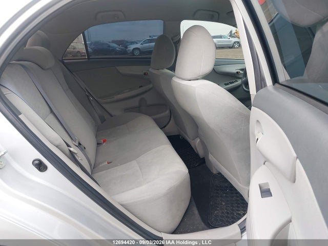 2010 Toyota Corolla Ce მანქანა იყიდება აუქციონზე, vin: 2T1BU4EE5AC213879, აუქციონის ნომერი: 12694420