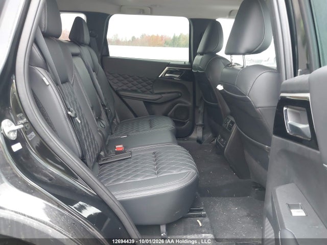 JA4J4UA85PZ618726 Mitsubishi Outlander